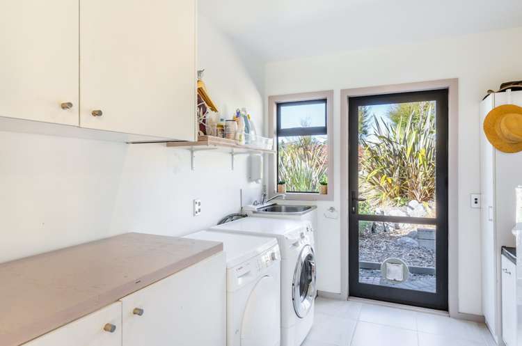 176 Mapara Road Acacia Bay_25