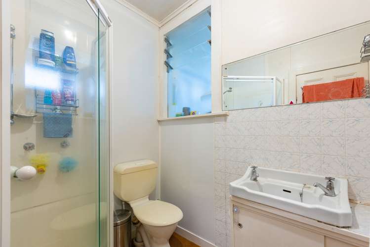 64 Tanekaha Road Titirangi_10