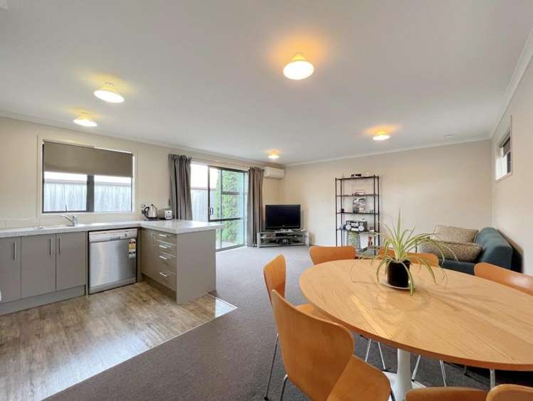 2/108 Old Farm Road 1076_4