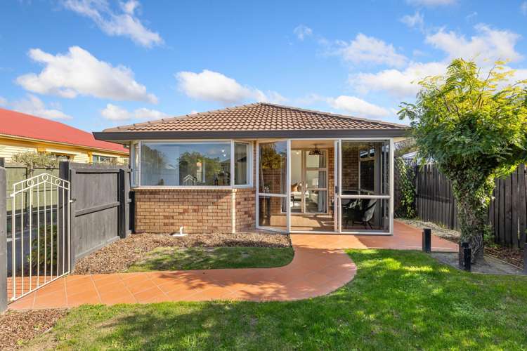 1/145 Simeon Street_1