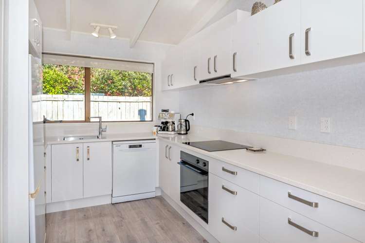6 The Glebe Coastlands_17
