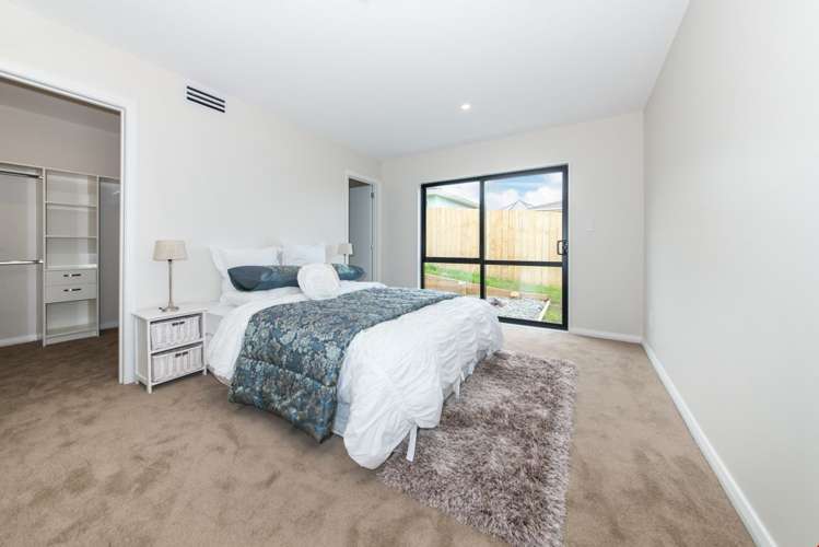 8 Dalwhinnie Parade Highland Park_12