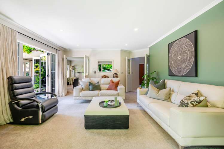 98 Kent Terrace Taradale_16
