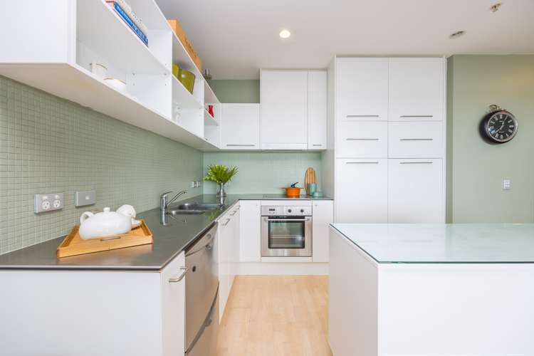 1408/18 Beach Road Auckland Central_11