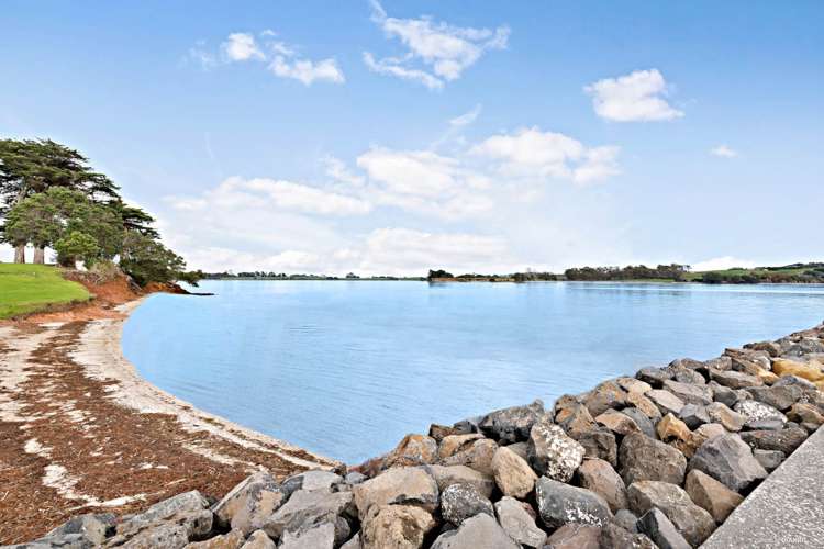 131 Torkar Road Clarks Beach_35