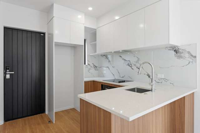 8/58 Waipani Road Te Atatu Peninsula_2