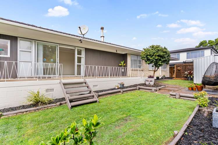 54 Meadway Sunnyhills_14