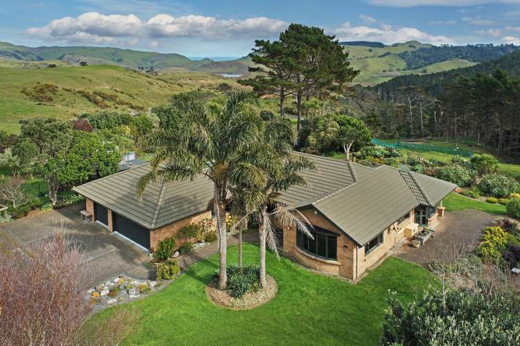 1241 Awhitu Road_0
