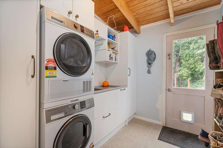 17 Cemetery Road Kuaotunu_14