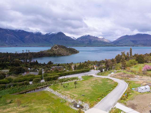 Your Private Lakeside Escape