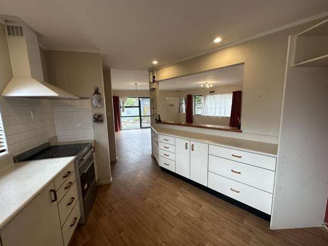 4A Brett Place Takaro_2