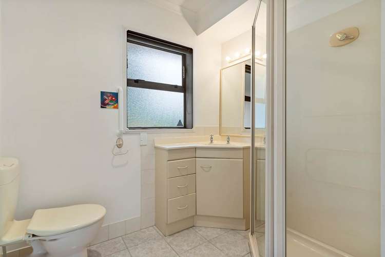 5a Pine Street New Lynn_10