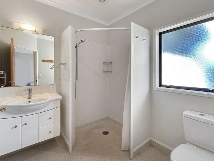 22 Wainui Road 11335_12
