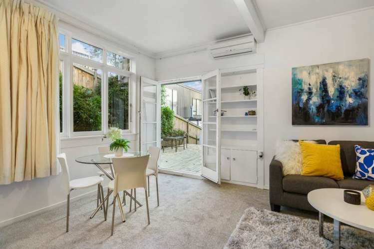 78 Seaview Road Castor Bay_1