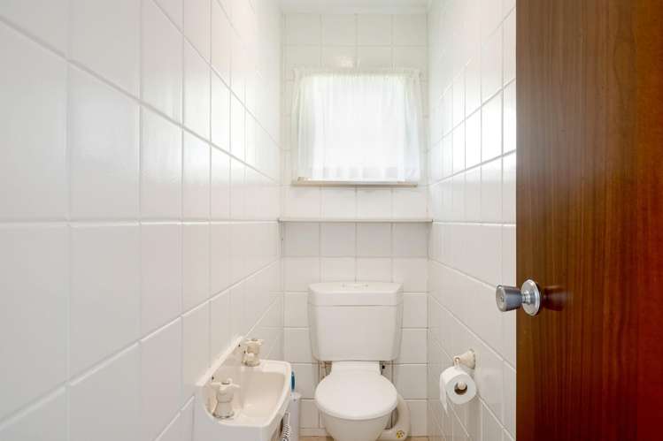 137 Tiroroa Avenue Te Atatu South_19