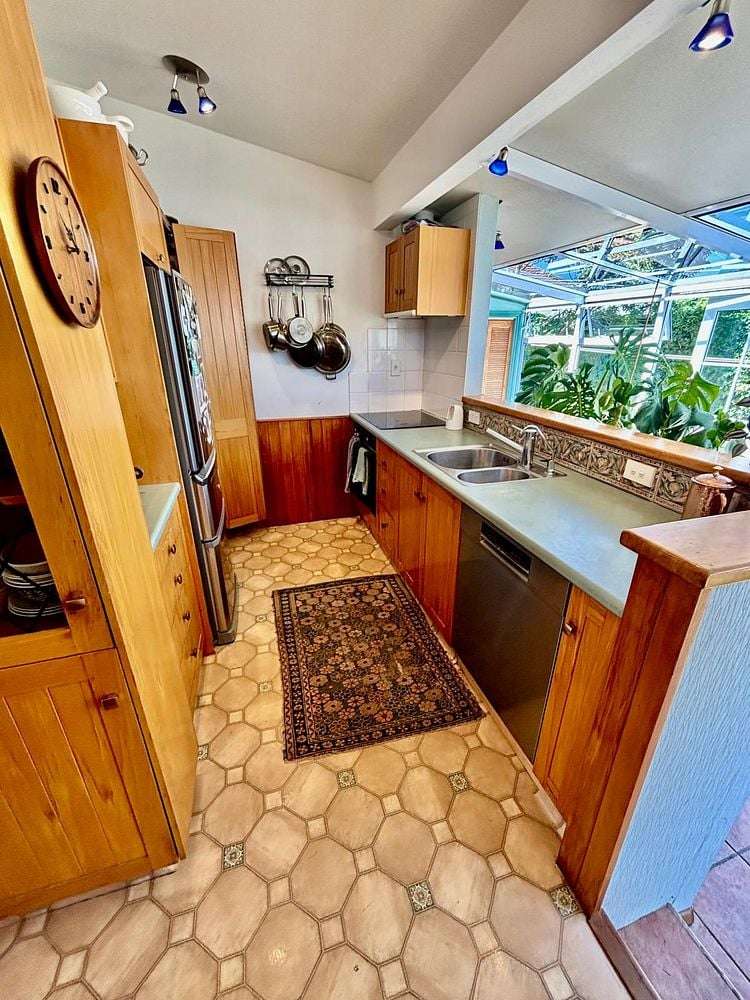 128 Charles Street Westshore_8