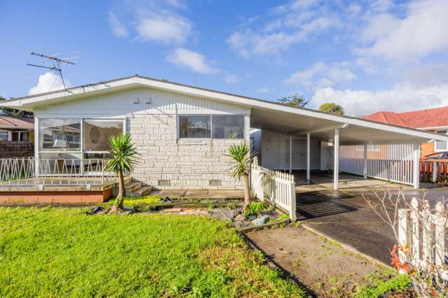 Spacious Two Bedroom with a Big Front Yard