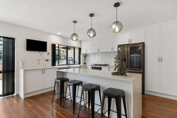 89 Baverstock Road Flat Bush_7