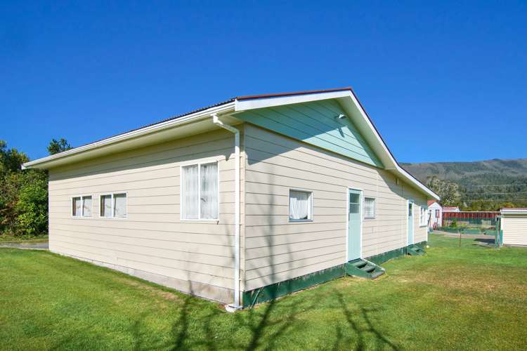 2 Mcgill Street Waimangaroa_15