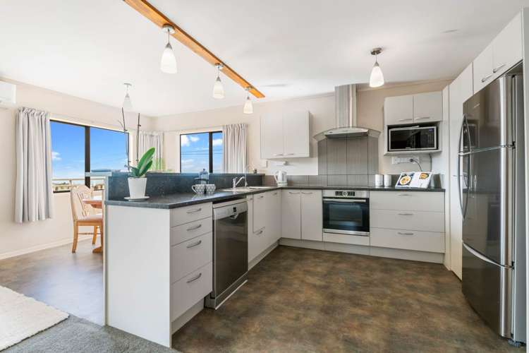 2/45 Elliston Crescent Stanmore Bay_11