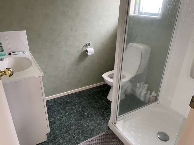 19 Logan Way Kelvin Grove_5