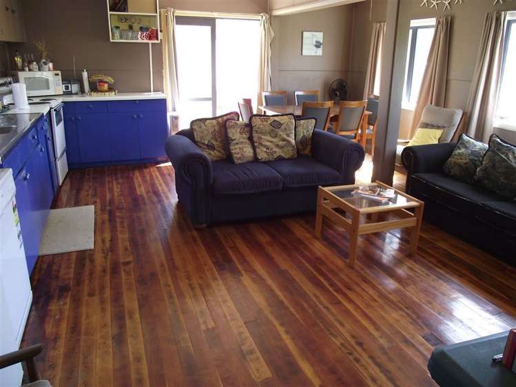 19a Marine Parade South Foxton Beach_0