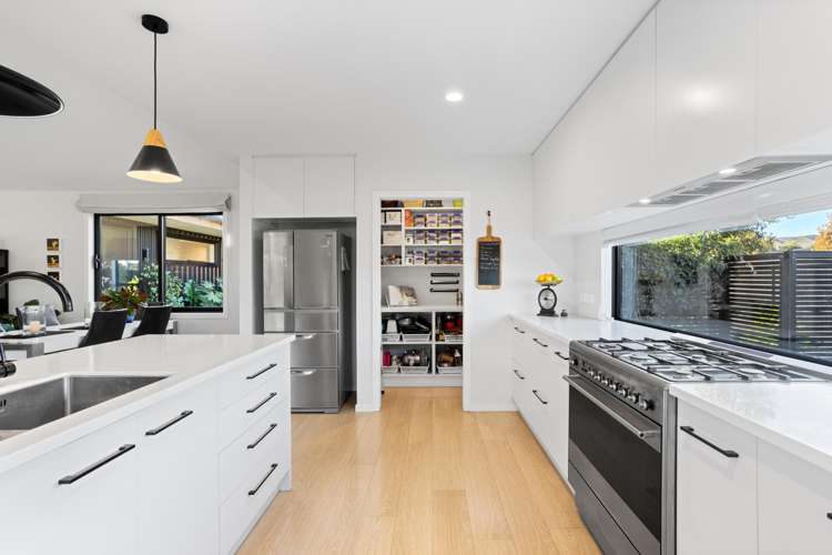 12 Spitfire Drive Burleigh_14