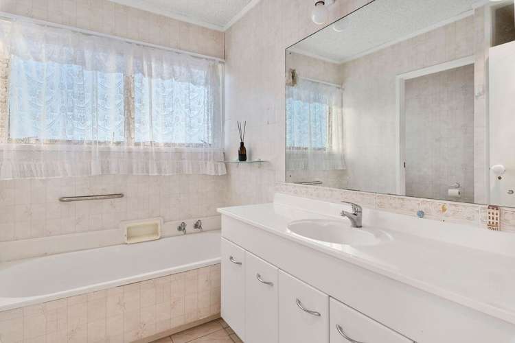 1/4 Marama Street Castor Bay_13