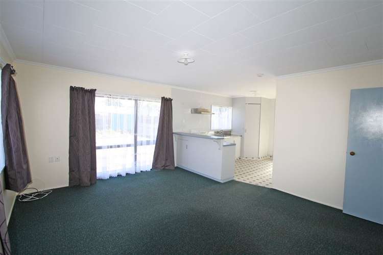 211 Parklands Avenue Bell Block_7