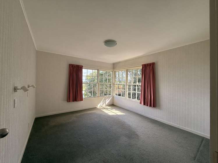 539 Riddell Road 1670_7