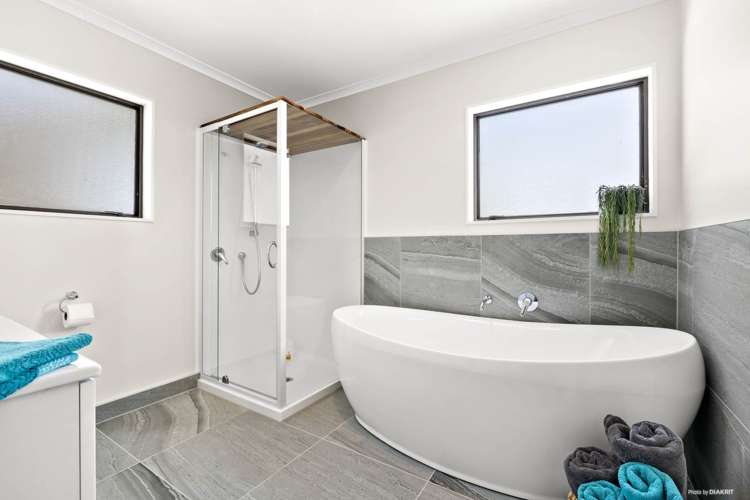 5 Lucy Foster Lane Red Beach_9