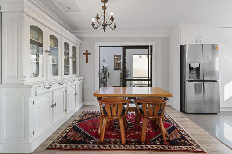 2/8 Leven Lane Totara Heights_8