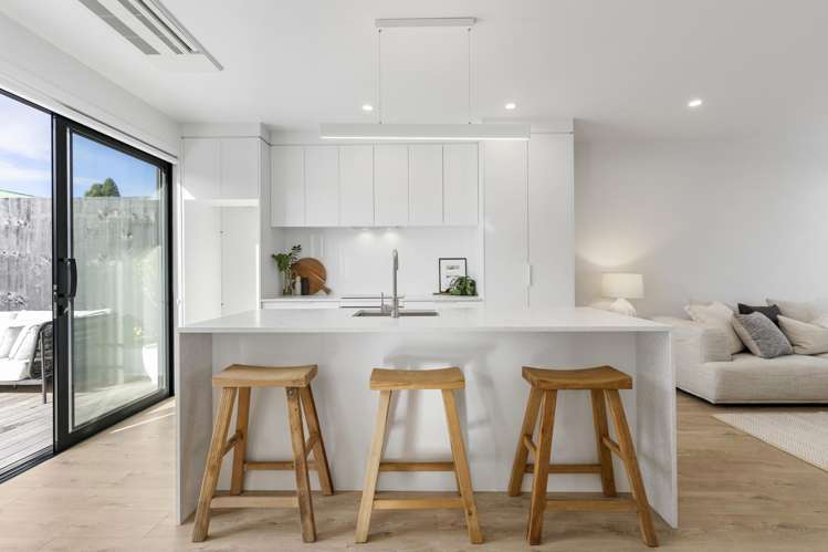 16 Hamurana Place Te Atatu Peninsula_1