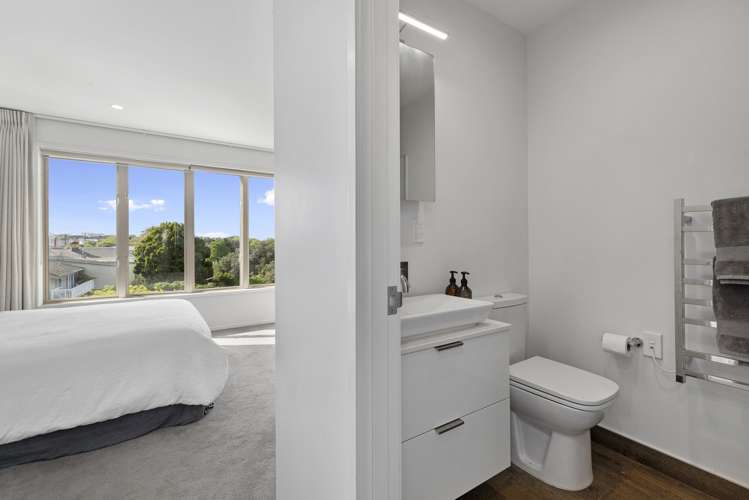 9/83 Hinemoa Street Birkenhead_12