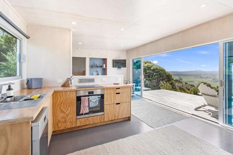 83 Rarangi Heights Parua Bay_26