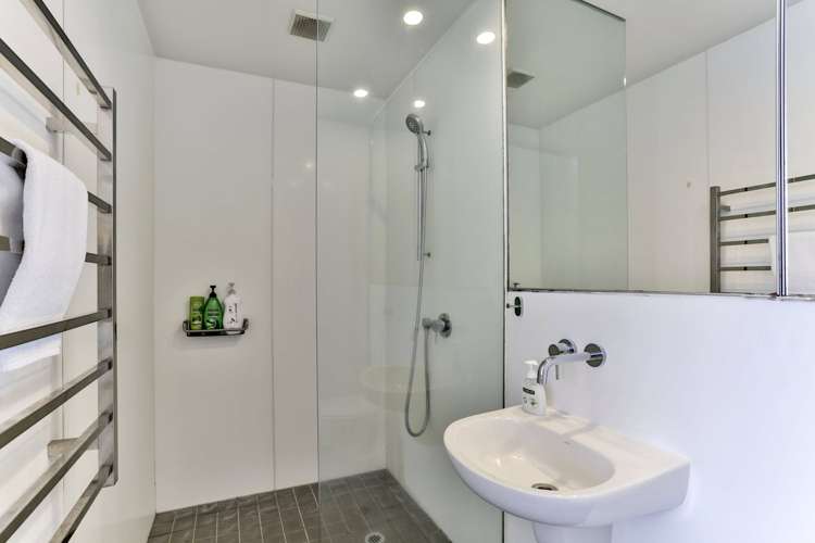 304/22 Fisher-Point Drive Auckland Central_8