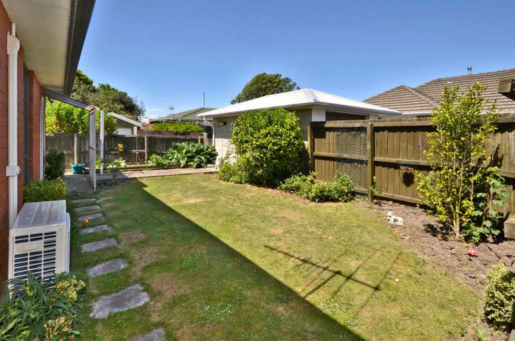 2/62 Brynley Street Hornby_11