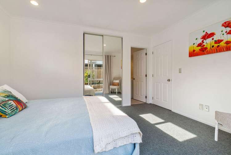 1/16 Vinograd Drive Te Atatu Peninsula_6