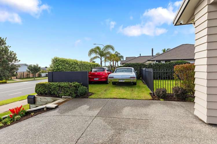 77 Sandhurst Drive_3