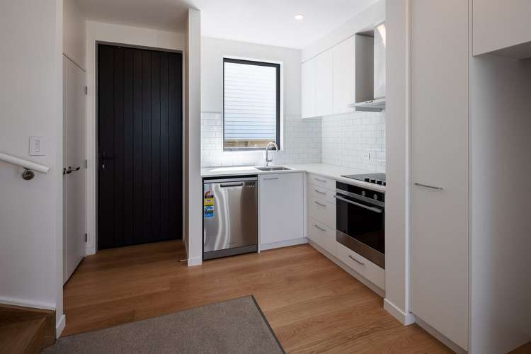 4/52 High Street Island Bay_9