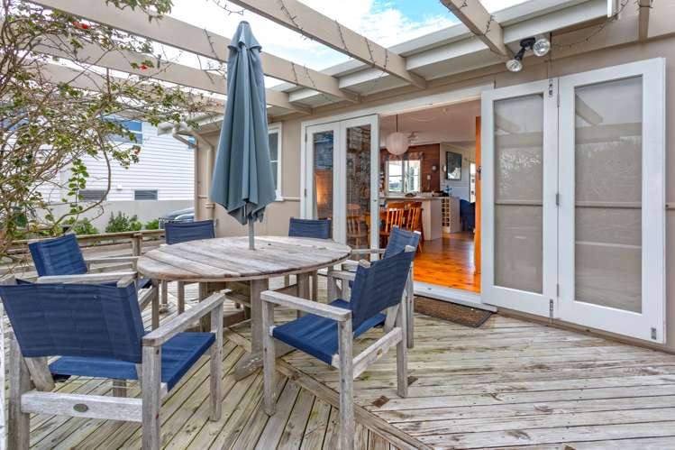 215 Beverley Terrace Whangamata_13