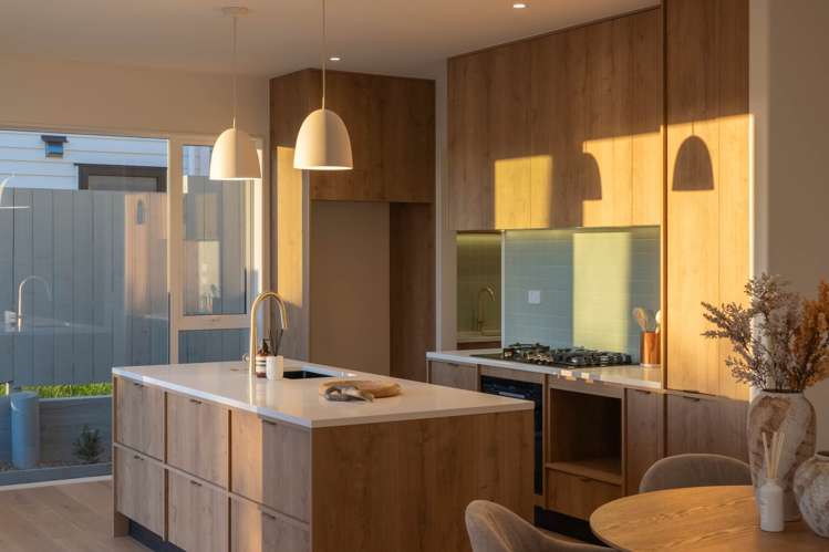 14,16 & 18 William Souter Street Forrest Hill_16