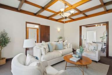 21 Waiatarua Road_2