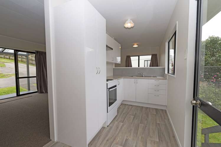 2/7 Maywood Crescent Glen Eden_6