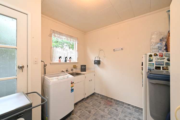 38 Upham Crescent Taradale_16