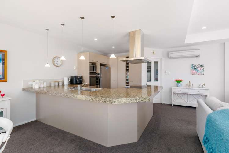 2 Cyclamen Place Aidanfield_5