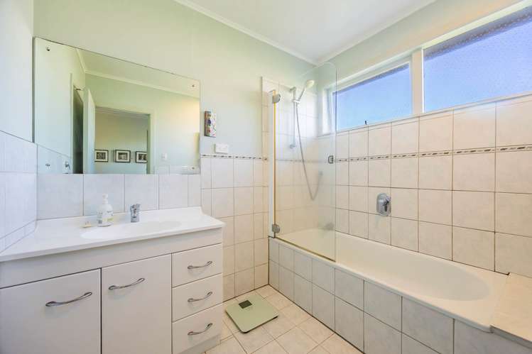 6/5 Braemar Road Castor Bay_14