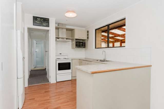 34B Odlin Crescent Nawton_4