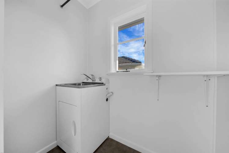 685 Hillsborough Road Mt Roskill_10