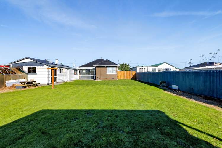 84 Glover Road Hawera_29